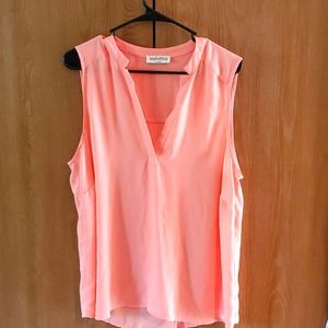 Flow tank top